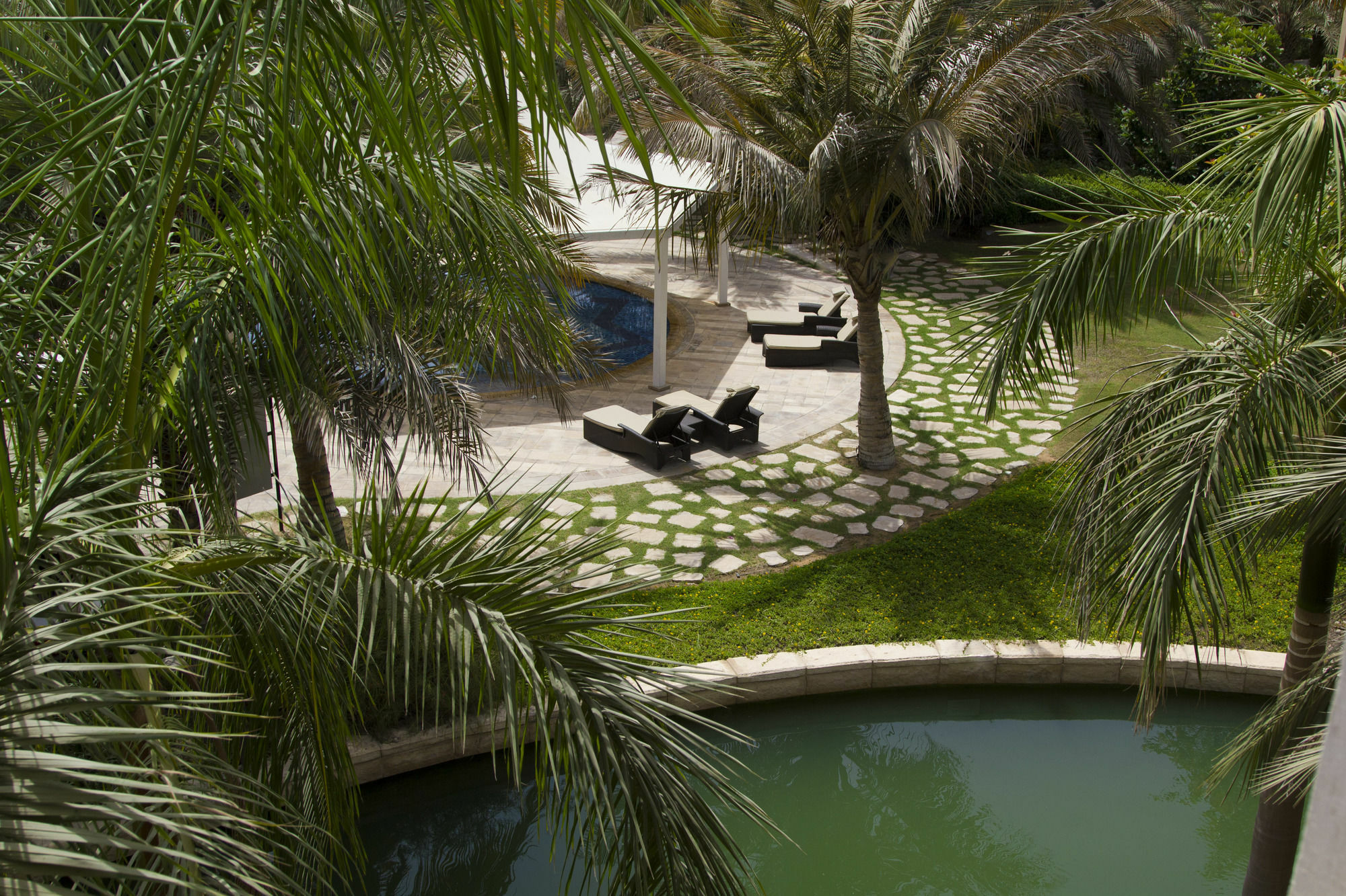 Shangri-La Hotel Apartments Qaryat Al Beri Abu Dhabi Buitenkant foto