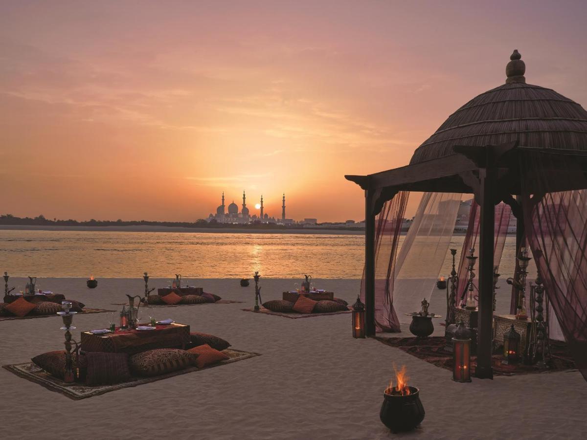 Shangri-La Hotel Apartments Qaryat Al Beri Abu Dhabi Buitenkant foto